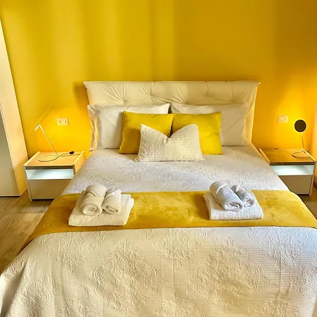 Casa Vitoria - Center Apartment Como